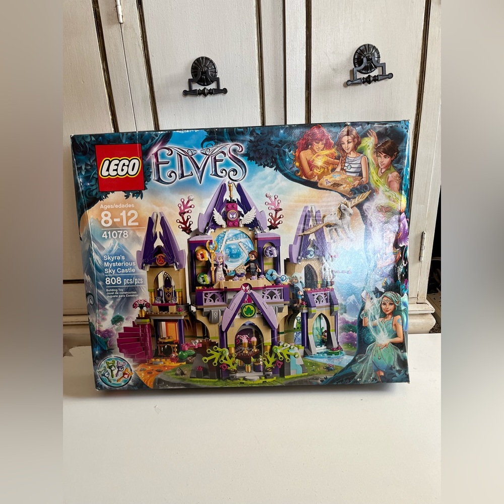 New Retired LEGO Elves Skyra's Mysterious Sky Castle # 41078 808 pieces rare